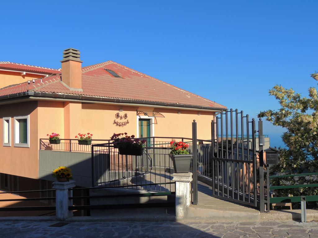 B&B Angela Monte Sant'Angelo Exterior photo